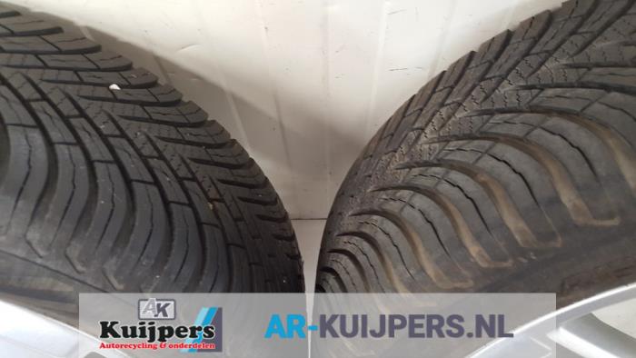 Velgen set + banden - Ford Fusion