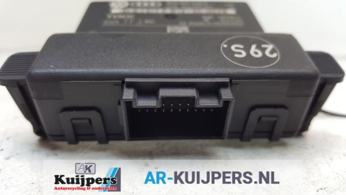 Centrale Deurvergrendelings Module - Volkswagen Golf Plus