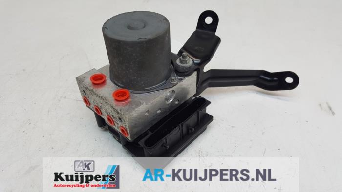 ABS Pomp - Honda FR-V