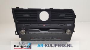 Gebruikte Radio CD Speler Lexus RX (L2) 450h, 450h L V6 24V VVT-i AWD Prijs € 450,00 Margeregeling aangeboden door Autorecycling Kuijpers