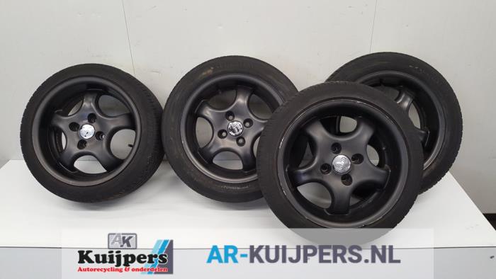 Velgen set + banden - Nissan Micra
