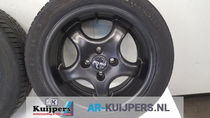 Velgen set + banden - Nissan Micra