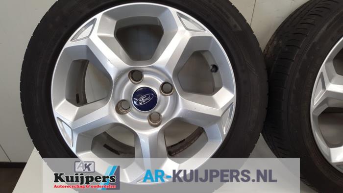 Velgen set + banden - Ford Fiesta