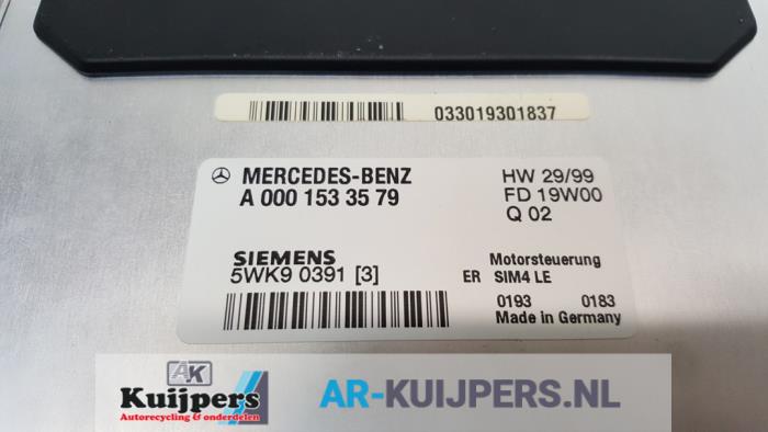Computer Motormanagement van een Mercedes-Benz SLK (R170) 2.0 200 K 16V 2000