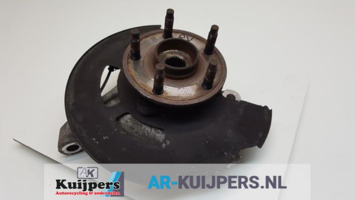 Fusee rechts-voor - Opel Astra