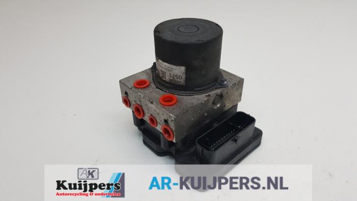 ABS Pomp - Opel Astra