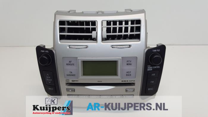 Radio CD Speler - Toyota Yaris