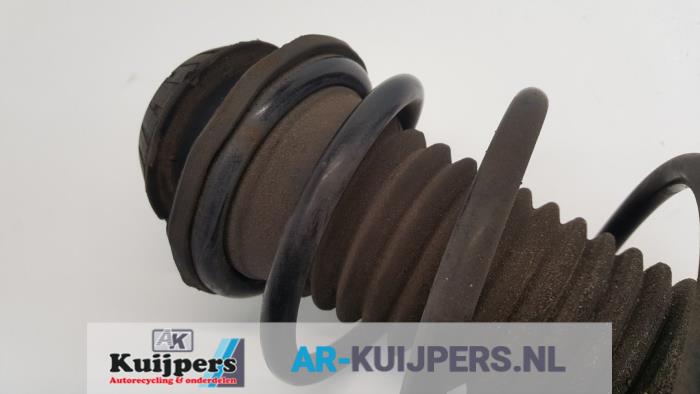 Schokdemper links-voor - Toyota Yaris