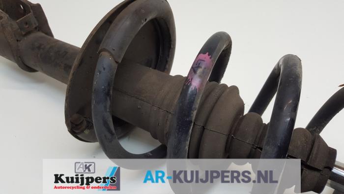 Schokdemperpoot links-voor - Dacia Sandero