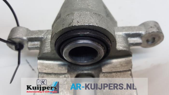 Remklauw (Tang) links-achter - Hyundai Accent