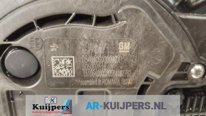 Adblue tank - Opel Astra