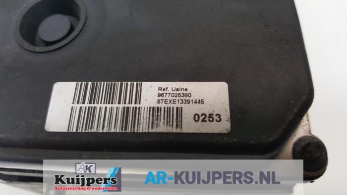 ABS Pomp - Peugeot 5008