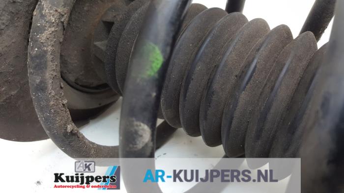 Schokdemperpoot links-voor - Peugeot 5008