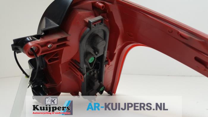 Achterlicht links - Peugeot 5008