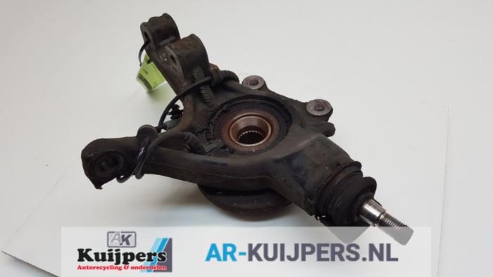 Fusee links-voor - Peugeot 5008