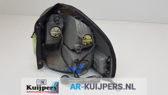 Achterlicht links - Hyundai Santafe