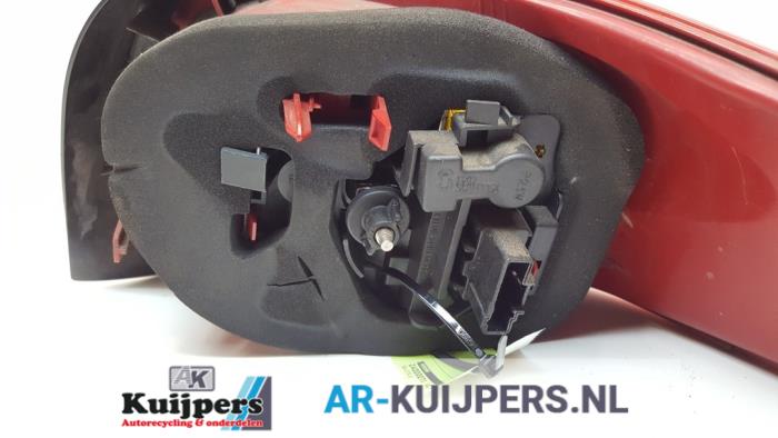 Achterlicht links - Peugeot 206