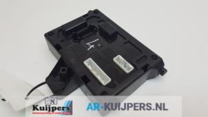 Gebruikte Module Bodycontrol Renault Clio III (BR/CR) 1.4 16V Prijs € 25,00 Margeregeling aangeboden door Autorecycling Kuijpers
