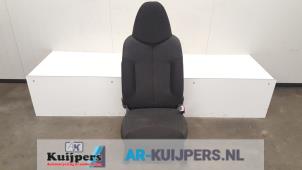 Gebruikte Voorstoel rechts Toyota Aygo (B10) 1.0 12V VVT-i Prijs € 65,00 Margeregeling aangeboden door Autorecycling Kuijpers