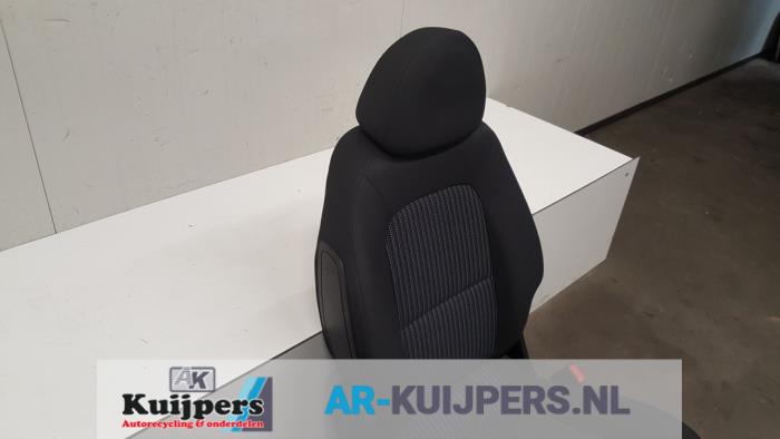 Stoel rechts - Mitsubishi Colt