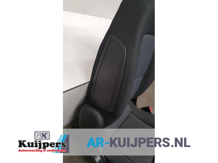 Stoel rechts - Mitsubishi Colt