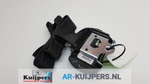 Gebruikte Veiligheidsgordel links-voor Peugeot 307 CC (3B) 2.0 HDIF 16V Prijs € 85,00 Margeregeling aangeboden door Autorecycling Kuijpers