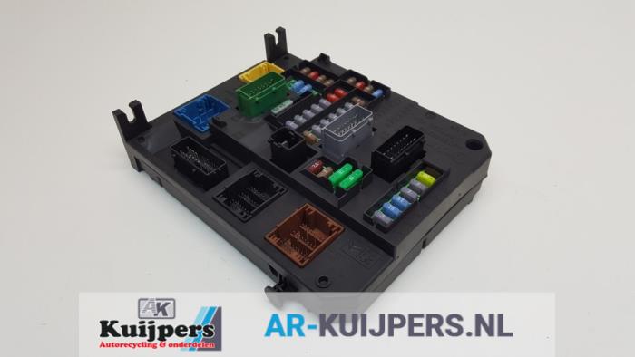Zekeringkast - Citroen C4 Picasso