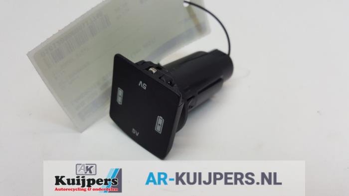 AUX/USB aansluiting - Landrover Discovery