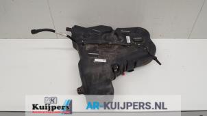 Gebruikte Adblue tank Landrover Discovery Sport (LC) 2.0 eD4 150 16V Prijs € 295,00 Margeregeling aangeboden door Autorecycling Kuijpers