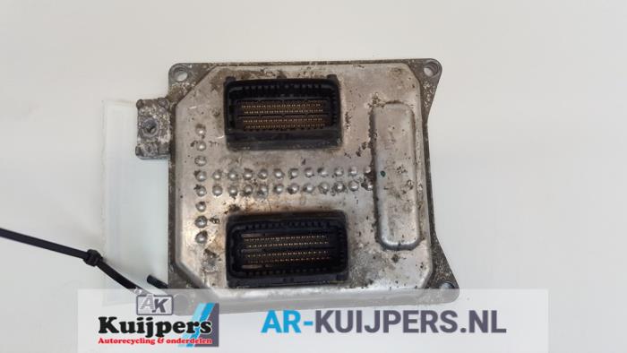 Computer Motormanagement van een Opel Astra H SW (L35) 1.6 16V Twinport 2007