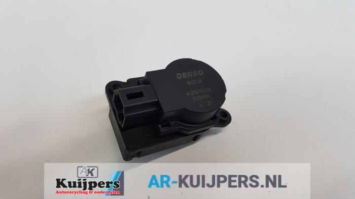 Kachelklep Motor van een Citroën C4 Picasso (3D/3E) 1.6 e-HDi 115 2014