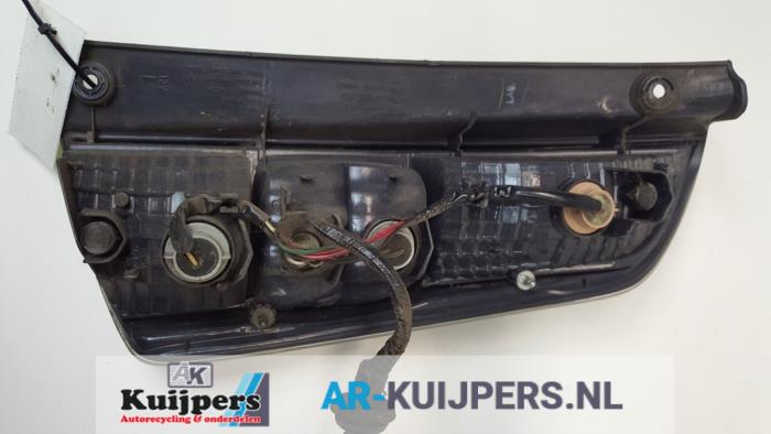Achterlicht links - Daihatsu Sirion