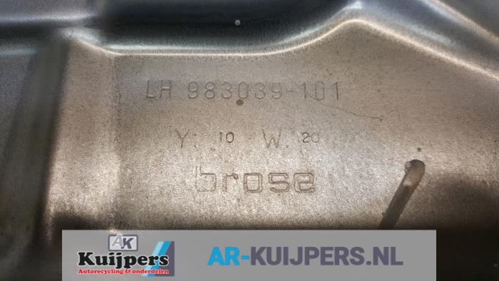 Ruitmechaniek 4Deurs links-voor - Volvo V70
