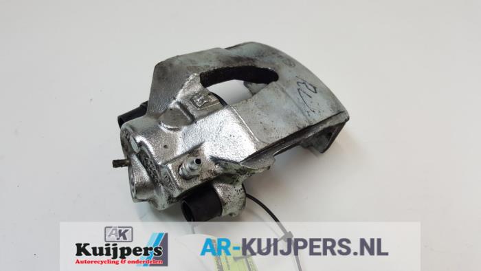 Remklauw (Tang) rechts-voor - Audi A3