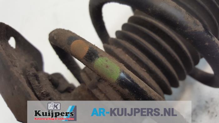 Schokdemper links-voor - Volvo V70
