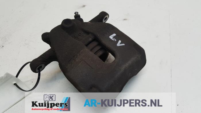 Remklauw (Tang) links-voor - Opel Agila