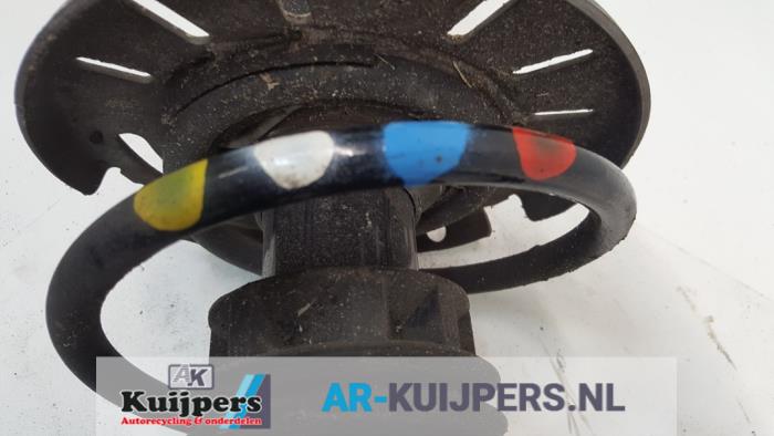 Schokdemperpoot links-voor - Peugeot 308
