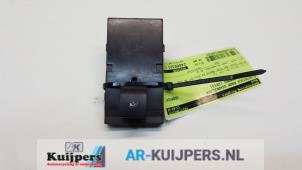 Gebruikte Ruit schakelaar elektrisch Chevrolet Camaro Prijs € 20,00 Margeregeling aangeboden door Autorecycling Kuijpers