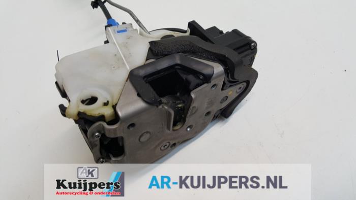 Deurslot Mechaniek 4Deurs rechts-voor - Opel Astra