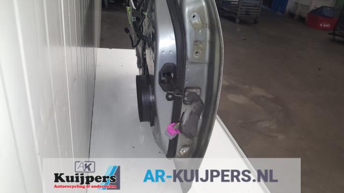 Portier 4Deurs links-voor - Opel Astra