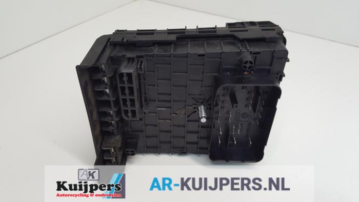 Zekeringkast - Volkswagen Passat