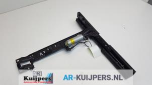 Gebruikte Stoel Rails rechts Bentley Continental Flying Spur 6.0 Speed Prijs € 50,00 Margeregeling aangeboden door Autorecycling Kuijpers