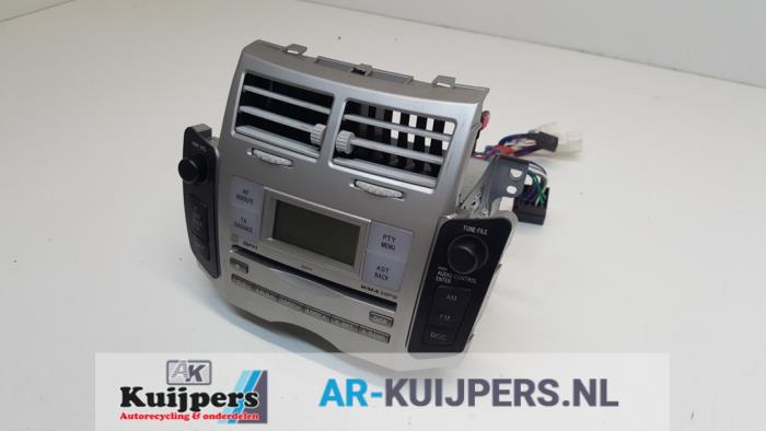 Radio CD Speler - Toyota Yaris