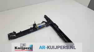 Gebruikte Stoel Rails links Bentley Continental Flying Spur 6.0 Speed Prijs € 50,00 Margeregeling aangeboden door Autorecycling Kuijpers