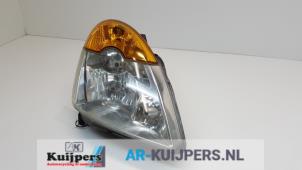 Gebruikte Rechter Koplamp Renault Modus/Grand Modus (JP) 1.6 16V Prijs € 39,00 Margeregeling aangeboden door Autorecycling Kuijpers