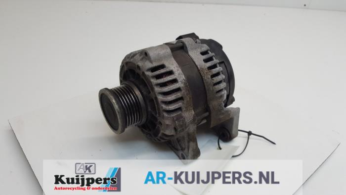 Alternator van een Chevrolet Cruze (300) 1.8 16V VVT 2010