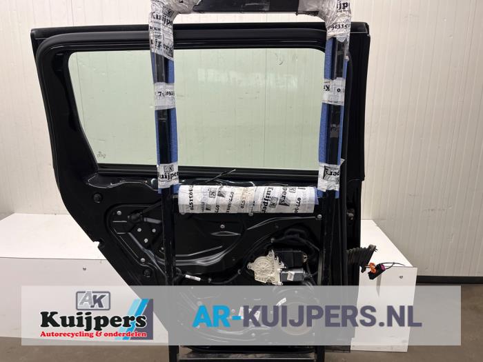 Portier 4Deurs links-achter - Volkswagen Passat