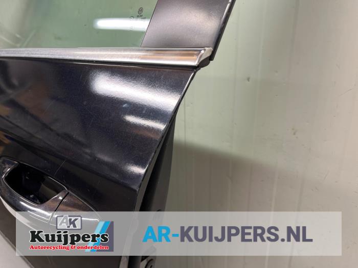 Portier 4Deurs links-voor - Volkswagen Passat