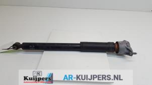 Gebruikte Schokdemper rechts-achter Mercedes CLA (117.3) 2.0 CLA-250 Turbo 16V 4-Matic Prijs € 24,00 Margeregeling aangeboden door Autorecycling Kuijpers