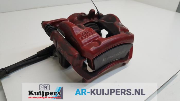 Remklauw (Tang) links-voor - Mercedes CLA